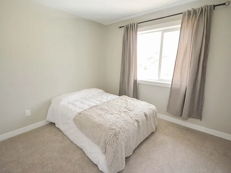 3548 Bridgeview Dr SE — Photo 9