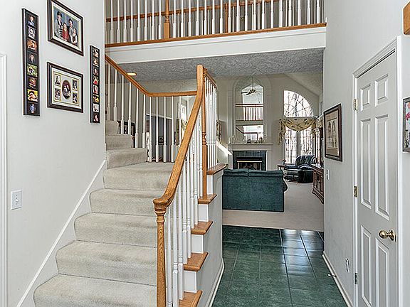 3rd image of 1285 Silverwood Dr