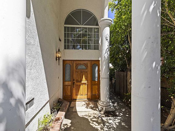3rd image of 2446-2448 Sacada Cir