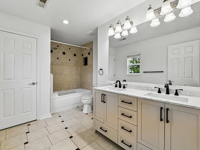 10094 Amston St — Photo 14