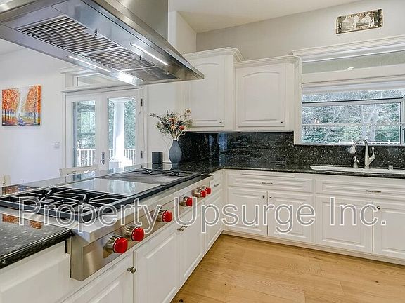 5th image of 13497 Tierra Heights Rd