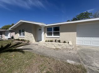 7401 King Arthur Dr, Port Richey, FL 34668