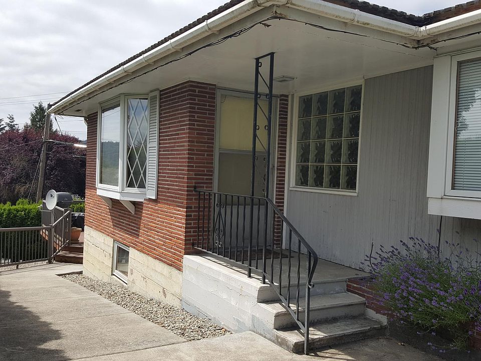 1st image of 440 NE Hostmark St