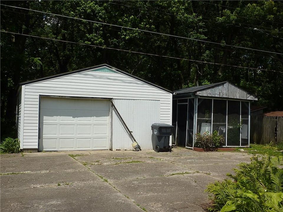 2nd image of 1908 E 38th St