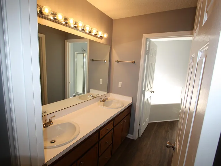 113 Drew Ct — Photo 11