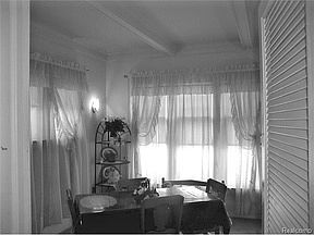 4th image of 189 McLean St