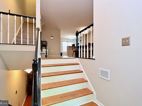 3rd image of 5410 Wycklow Ct