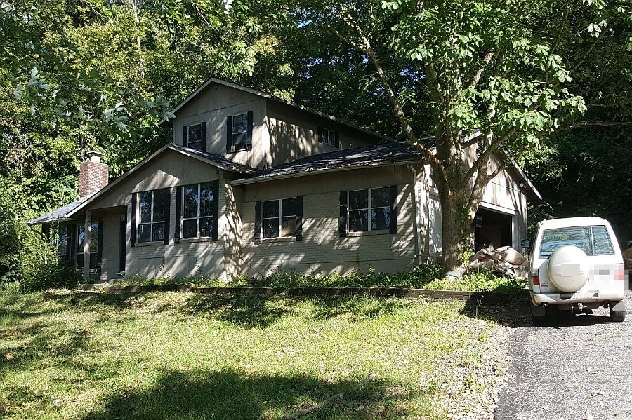 2nd image of 17333 Wild Horse Creek Rd