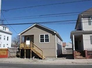 459 Union Ave, Providence, RI 02909