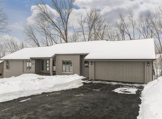 3615 Honey Hill Dr SE, Cedar Rapids, IA