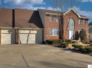 6017 S 180th Avenue Cir, Omaha, NE 68135