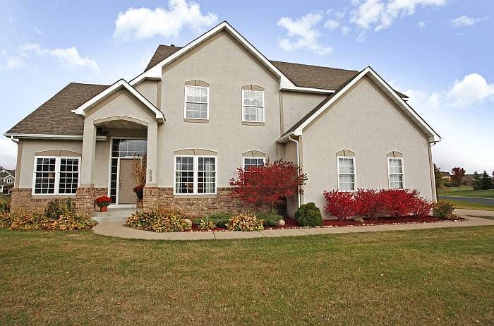 2 Story built in 2000