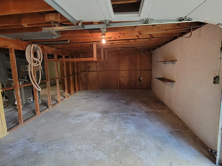 121 Layton Ave — Photo 19
