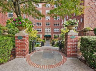 250 Bronxville Road #2G, Bronxville, NY 10708