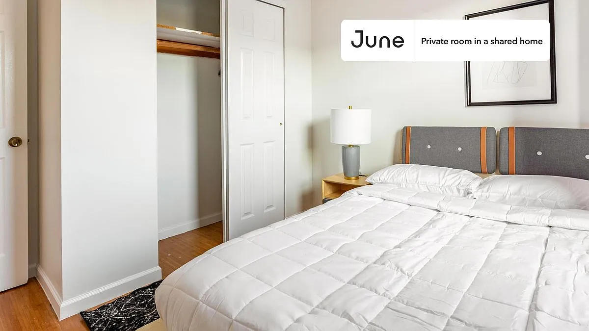 Full bedroom in 4 bed/2 bath home in Flatbush #1648 A — Photo 3