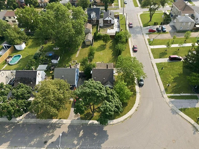 866 Francois Ct — Photo 42