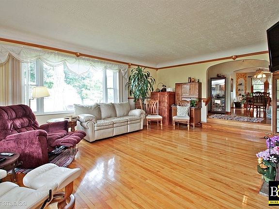 4th image of 1906 N Lewis Ave