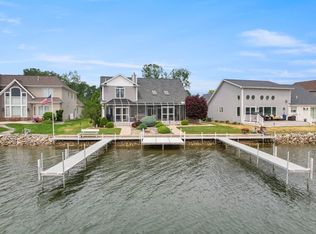 280 Lane 280aa Hamilton Lk, Hamilton, IN 46742