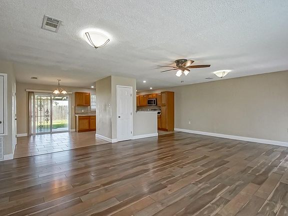 3rd image of 3008 Mount Kennedy Dr