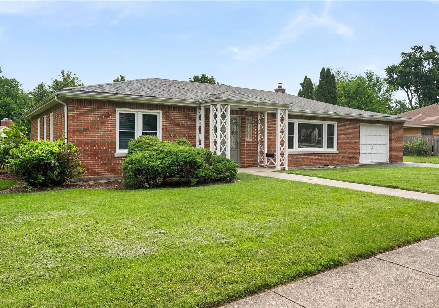 3 bed, 1702 sqft, $3,500 — Photo 1