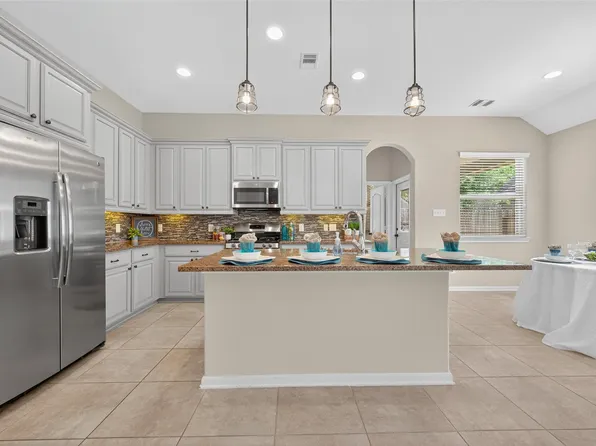 146 Kinnerly Peak Pl, Montgomery, TX 77316