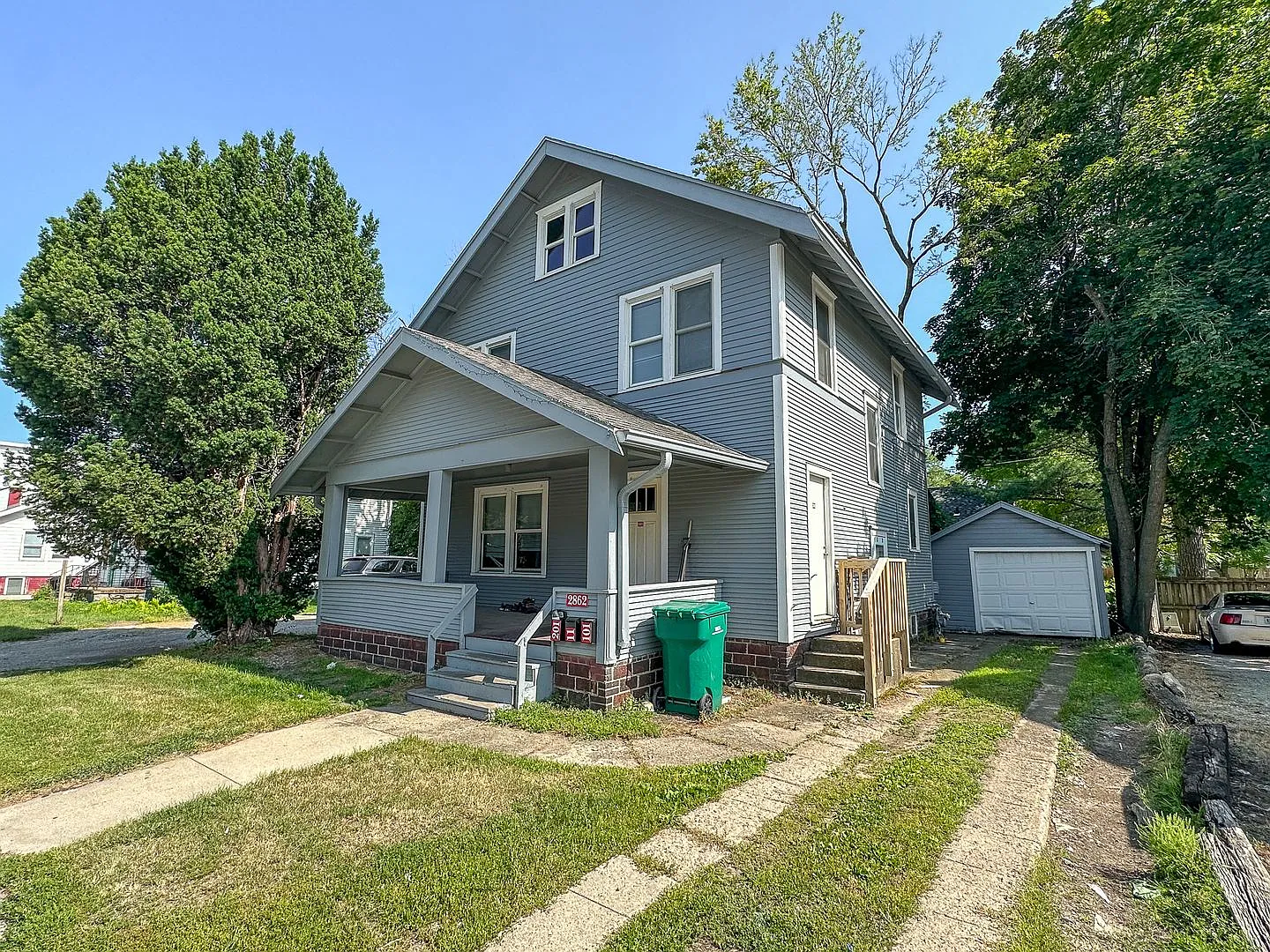 2862 Lincoln Way — Photo 2