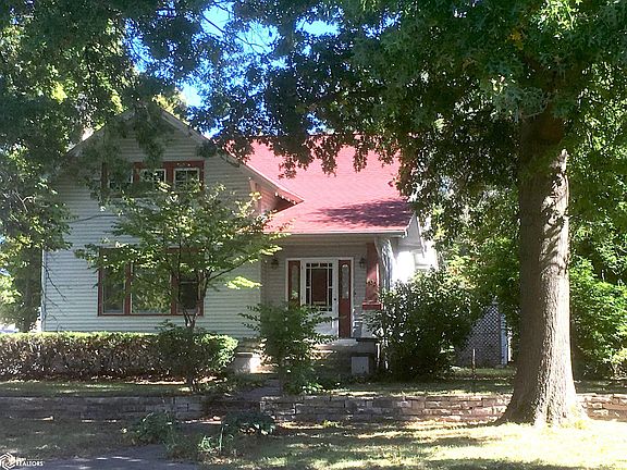 3rd image of 603 N Court St