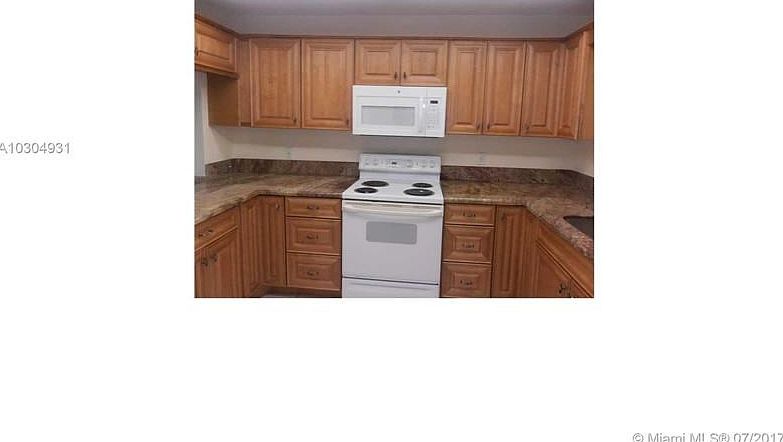 1st image of 9450 Live Oak Pl APT 404