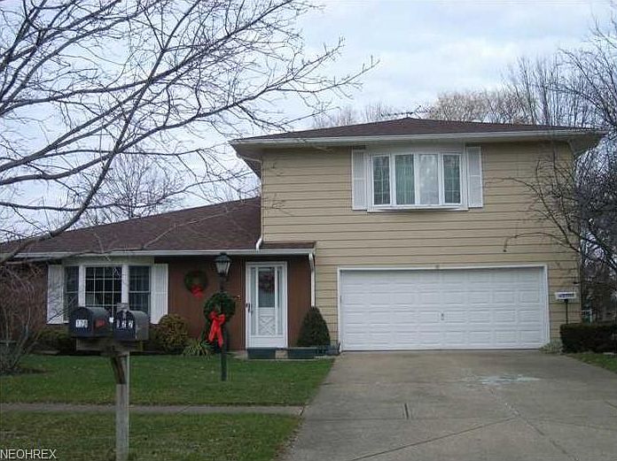 1st image of 120/122 Hemlock Dr