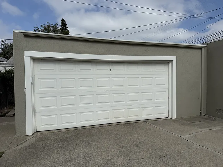 325 E Amerige Ave #A — Photo 52