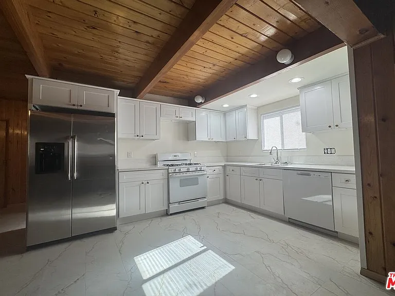 2317 Maplewood Way — Photo 9