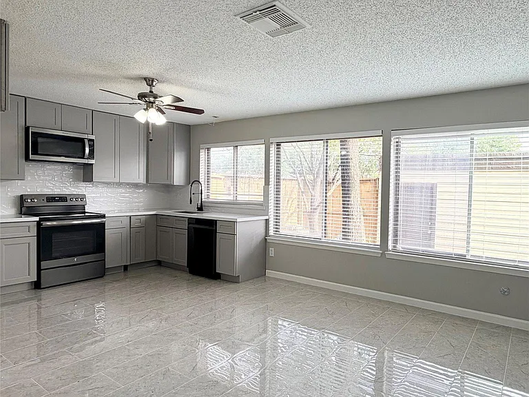 7202 S Dairy Ashford Rd — Photo 12