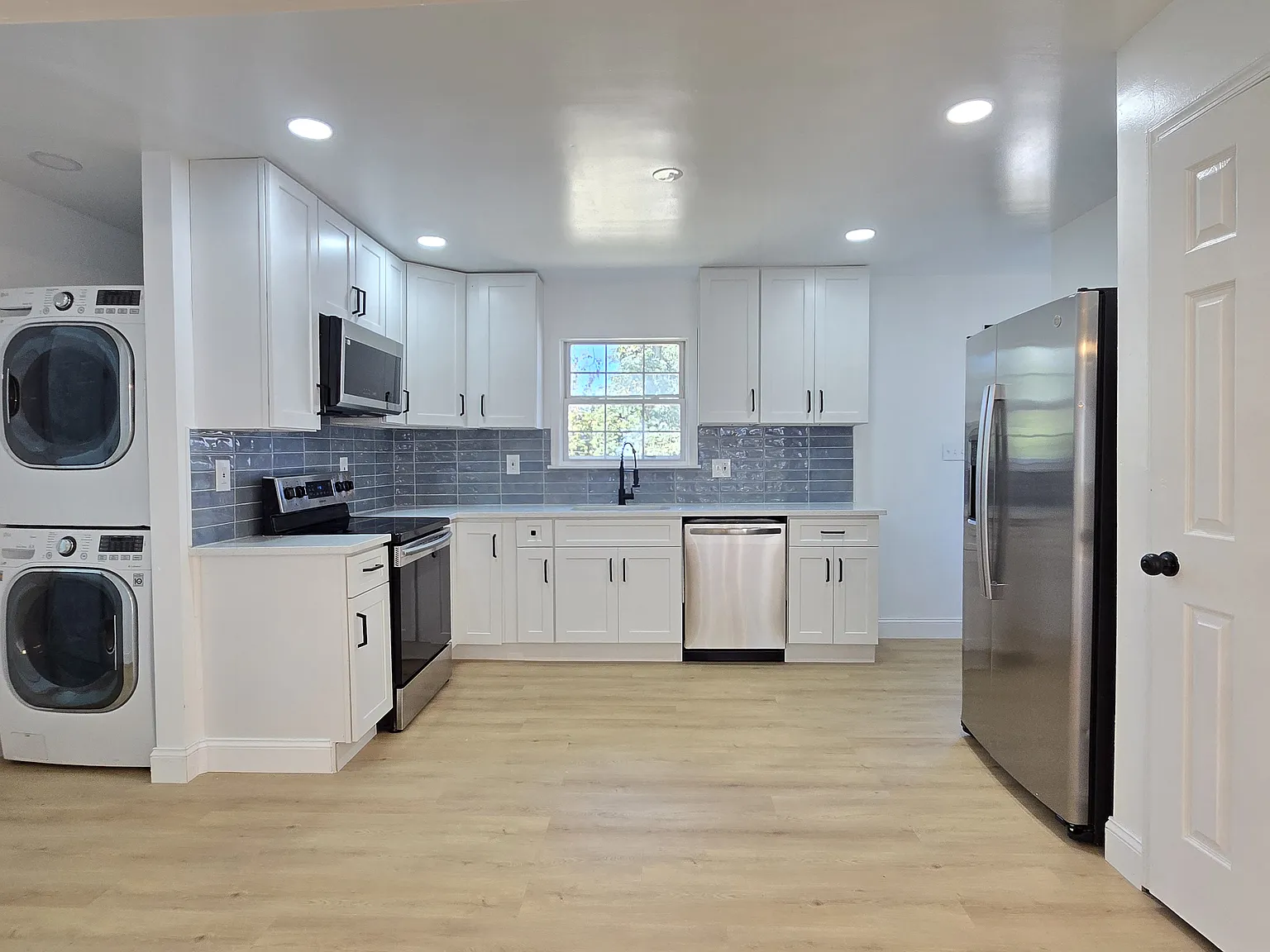 4 bed, 3092 sqft, $2,600 — Photo 4