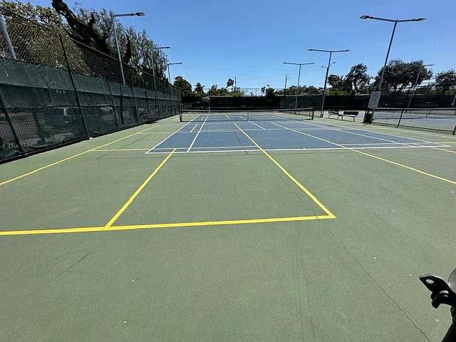 Tennis / Pickle ball