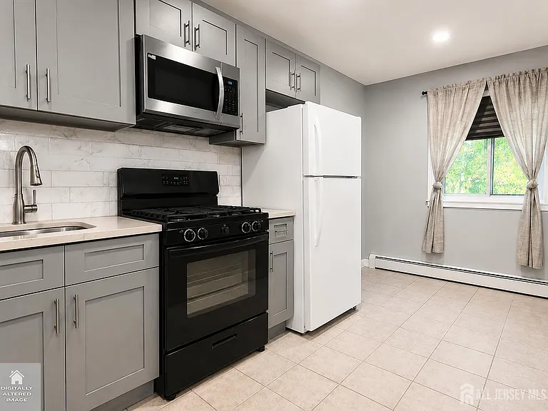 16 Lake Ave #2B — Photo 4