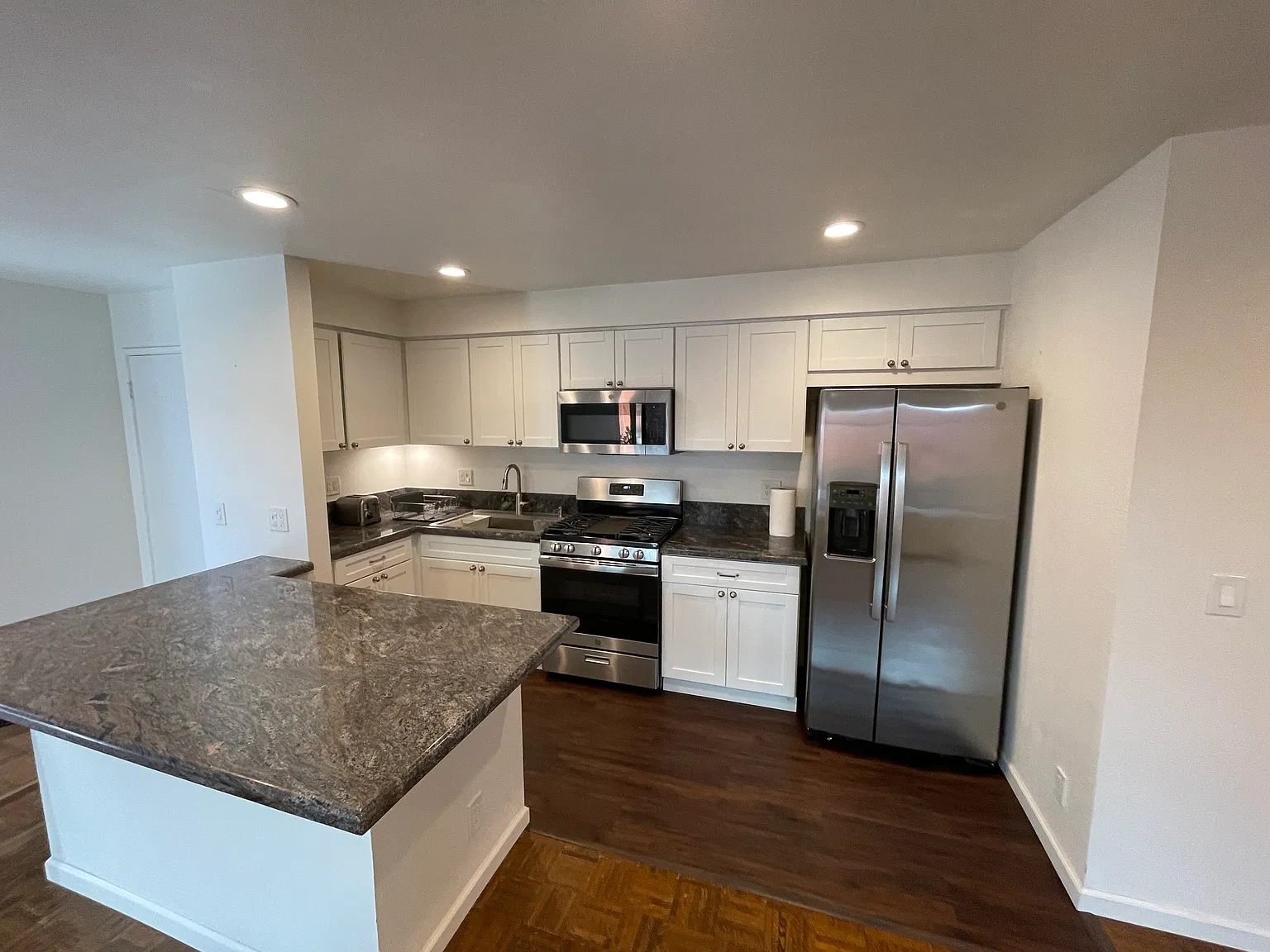1 bed, 540 sqft, $2,000 — Photo 2