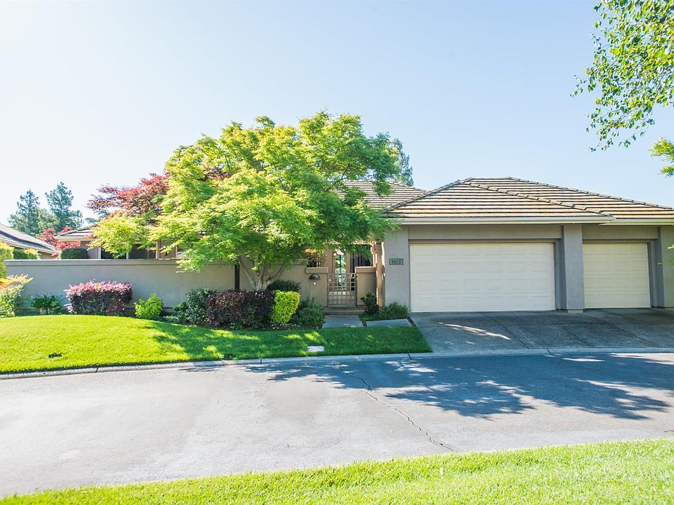 1st image of 9512 Golf Course Ln