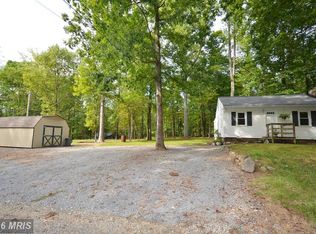 70 Maple Ln, Bluemont, VA 20135