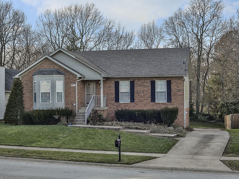 1st image of 211 Woodfield Cir
