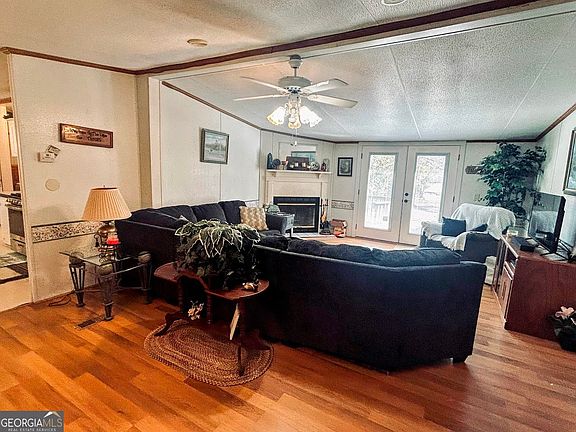 4th image of 156 Flatrock Rd