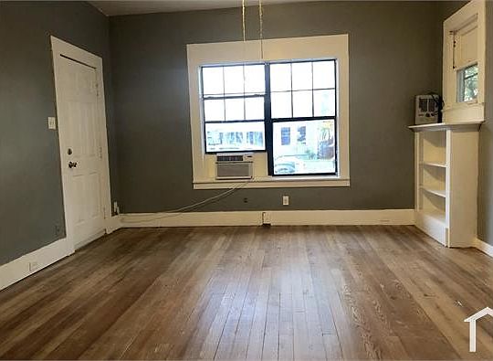 2nd image of 827 W Rosewood Ave APT 1