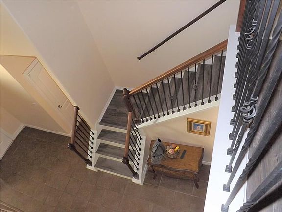 4th image of 10110 Corvallis Dr