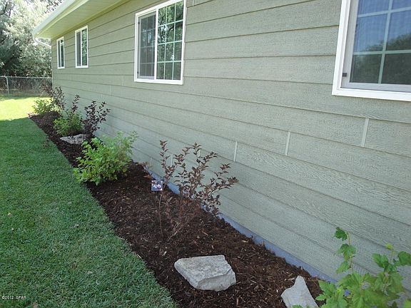 2nd image of 330 25th Ave S