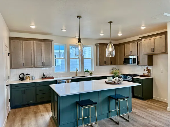 11347 S Lake Run Rd W, South Jordan, UT 84009
