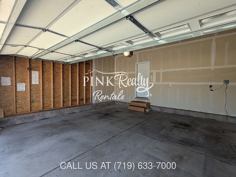 8377 Freestar Way — Photo 35