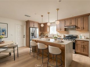 18001 Gulf Ln, Huntington Beach, CA 92646