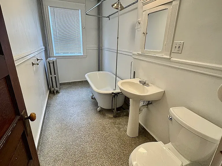 9 Fairfield St #1L — Photo 12