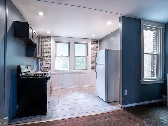 4th image of 6328 N Gratz St