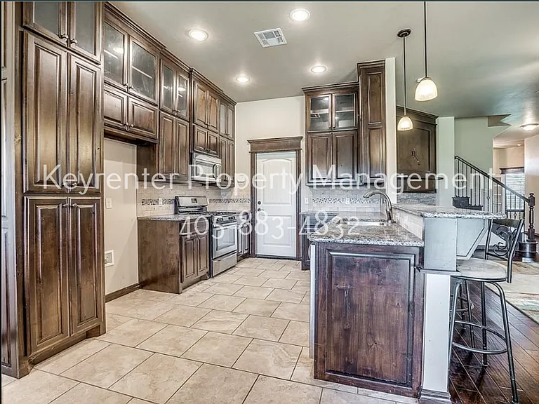 8409 NW 140th St — Photo 7