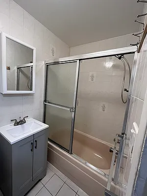 Rented by Byson Real Estate Company | media 9